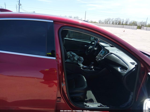 1G1ZE5STXHF203055 Chevrolet MALIBU 1LT