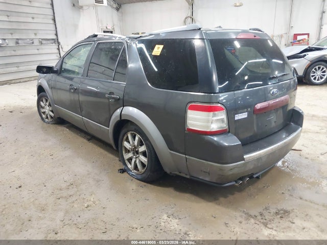 2008 FORD TAURUS X 1FMDK02W08GA30451 Photo 2