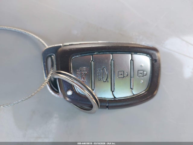 5NPD84LF5JH300848 Hyundai Elantra Value Edition