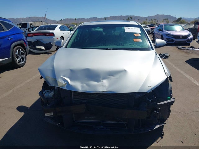 5NPD84LF5JH300848 Hyundai Elantra Value Edition