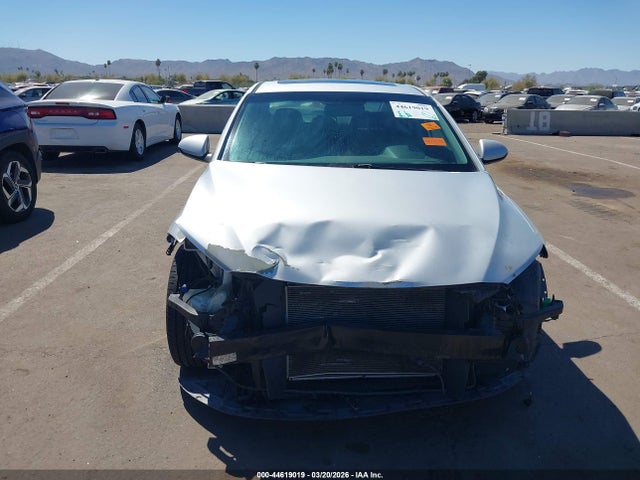 5NPD84LF5JH300848 Hyundai Elantra Value Edition