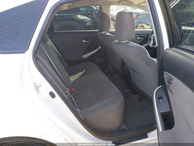 Toyota Prius Two 2014 JTDKN3DU6E0373530 Image 8