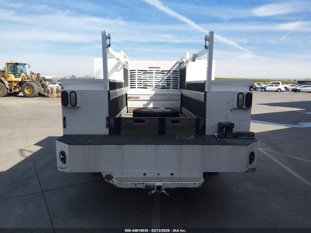 Ford F-450 Chassis Xl 2015 1FD9X4HT6FEA04733 Image 16