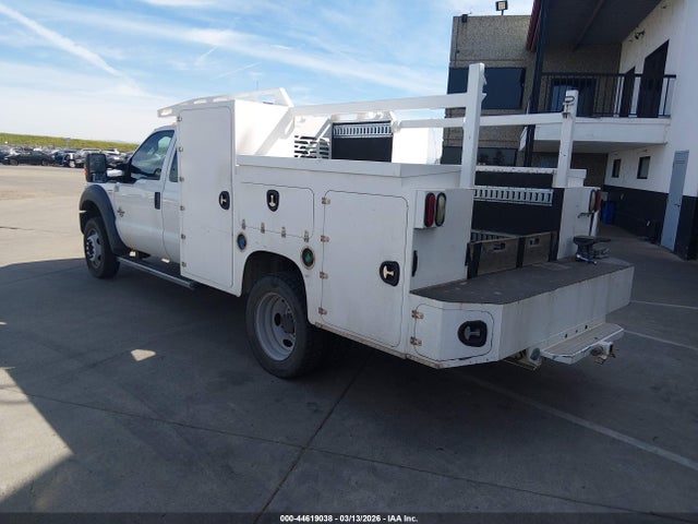 Ford F-450 Chassis Xl 2015 1FD9X4HT6FEA04733 Image 3