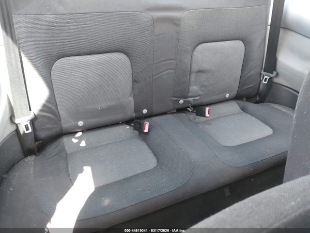 44619041 :رقم المزاد ، 3VWCK31CX4M417384 vin ، 2004 Volkswagen New Beetle Gls 2.0l مزاد بيع