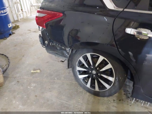 2018 Nissan Altima 2.5 Sl მანქანა იყიდება აუქციონზე, vin: 1N4AL3AP1JC158412, აუქციონის ნომერი: 44619063