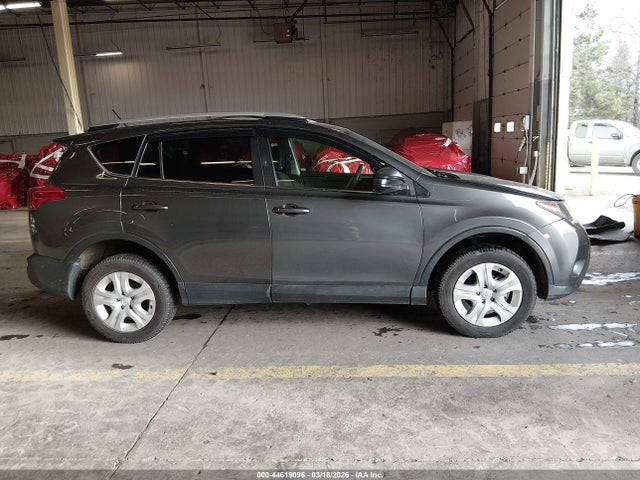 Toyota RAV4 LE 2015 JTMZFREV6FD051003 Image 14