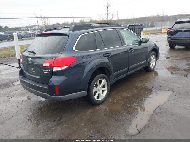 44619115 :رقم المزاد ، 4S4BRBNC6E3267464 vin ، 2014 Subaru Outback 2.5i Limited مزاد بيع