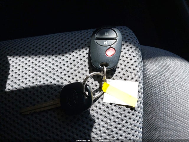 Продажа на аукционе авто 2012 Toyota Tacoma Base V6, vin: 3TMLU4EN9CM082373, номер лота: 44619134