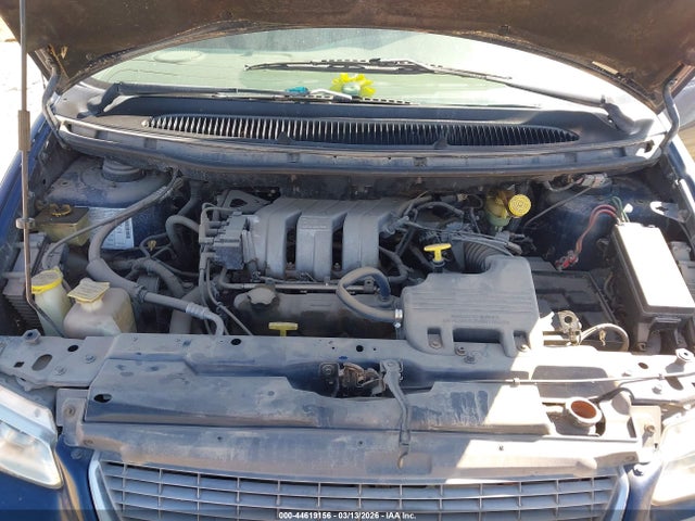 44619156 :رقم المزاد ، 1C4GP44G4YB584184 vin ، 2000 Chrysler Town & Country Lx مزاد بيع