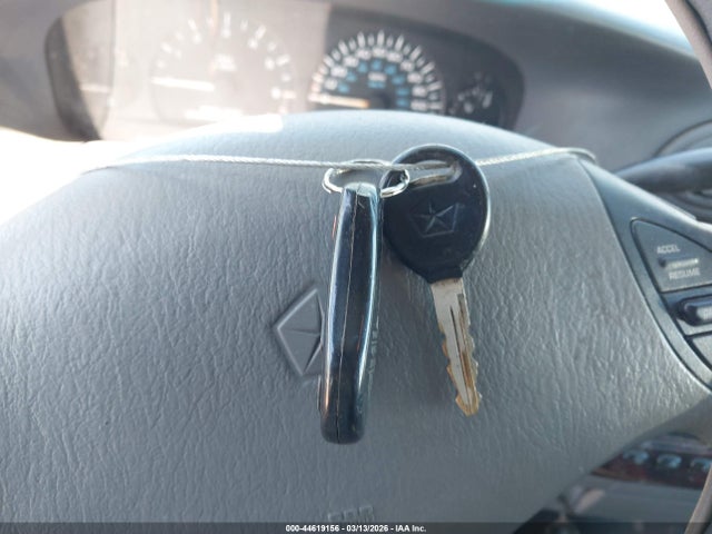44619156 :رقم المزاد ، 1C4GP44G4YB584184 vin ، 2000 Chrysler Town & Country Lx مزاد بيع