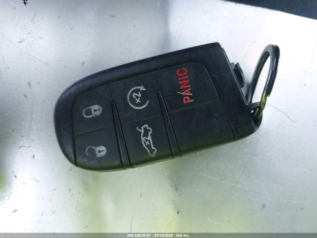 Продажа на аукционе авто 2016 Chrysler 200 Limited, vin: 1C3CCCAG3GN121737, номер лота: 44619167