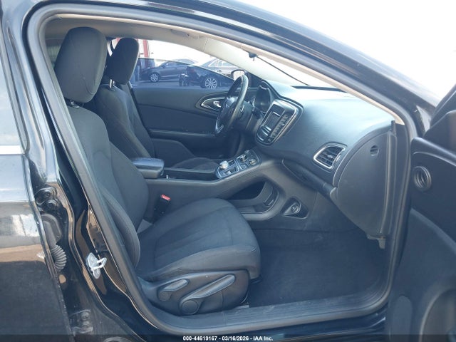 Продажа на аукционе авто 2016 Chrysler 200 Limited, vin: 1C3CCCAG3GN121737, номер лота: 44619167