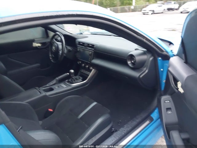 44619191 :رقم المزاد ، JF1ZNBF18P8753023 vin ، 2023 Toyota Gr86 Premium مزاد بيع