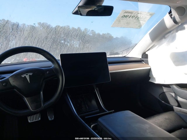 Продаж на аукціоні авто 2018 Tesla Model 3 Long Range/mid Range, vin: 5YJ3E1EA6JF098833, номер лоту: 44619196