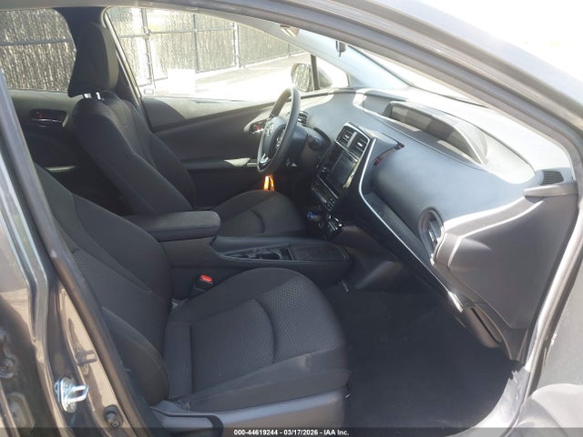 JTDKARFU4K3076553 Toyota Prius Le