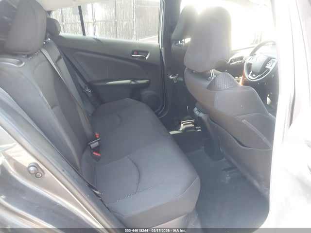 JTDKARFU4K3076553 Toyota Prius Le