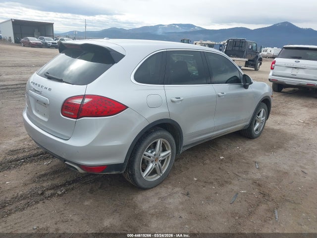 2011 PORSCHE CAYENNE WP1AB2A26BLA51447 Photo 3