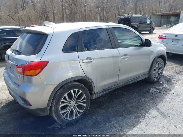 2019 MITSUBISHI OUTLANDER SPORT JA4AR3AU2KU000889 Photo 3