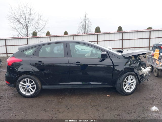 Ford FOCUS SE 2018 1FADP3K27JL300962 Image 13