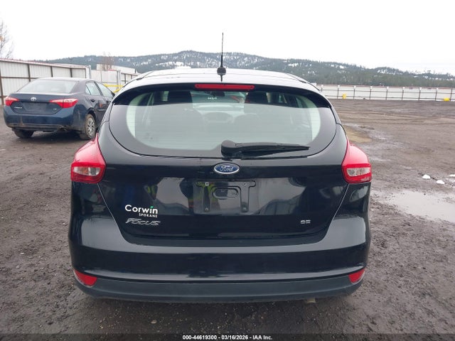 Ford FOCUS SE 2018 1FADP3K27JL300962 Image 16