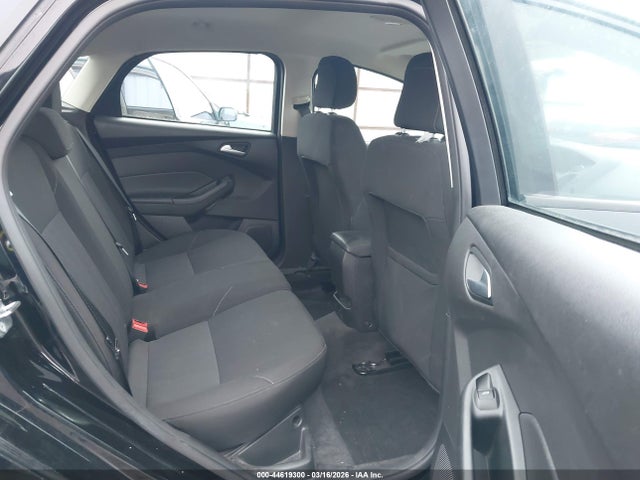 Ford FOCUS SE 2018 1FADP3K27JL300962 Image 8