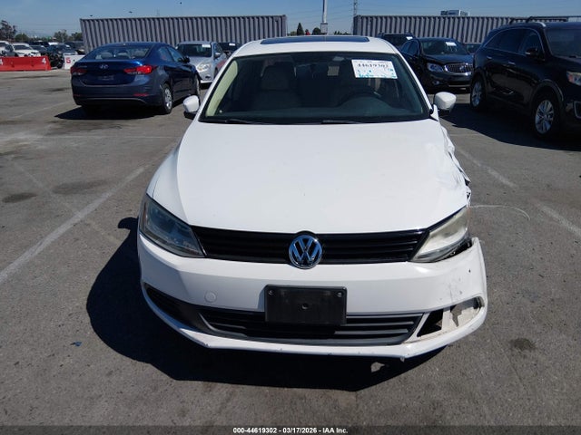 2011 Volkswagen Jetta 2.5l Se მანქანა იყიდება აუქციონზე, vin: 3VWDZ7AJ1BM307987, აუქციონის ნომერი: 44619302