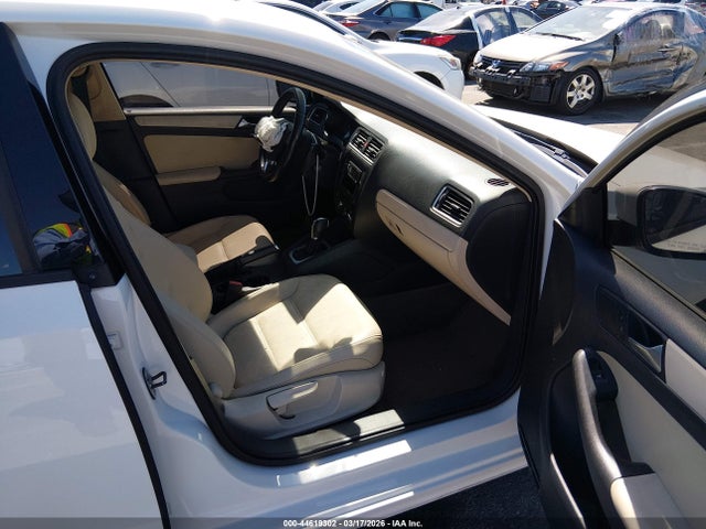 2011 Volkswagen Jetta 2.5l Se მანქანა იყიდება აუქციონზე, vin: 3VWDZ7AJ1BM307987, აუქციონის ნომერი: 44619302