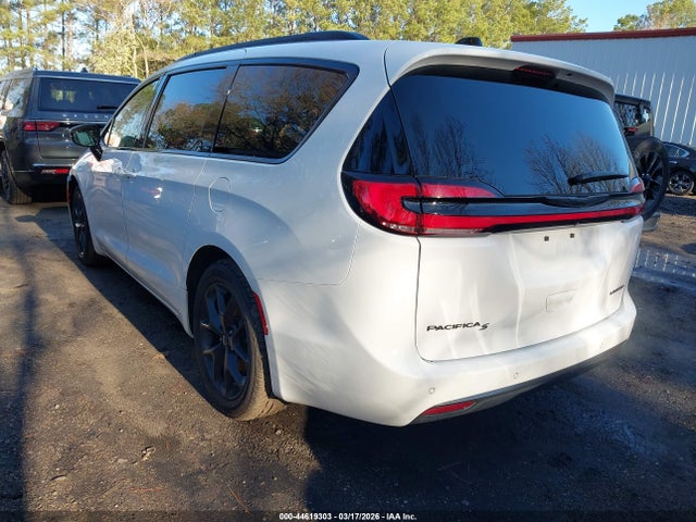 2025 CHRYSLER PACIFICA 2C4RC1GG0SR569477 Photo 2