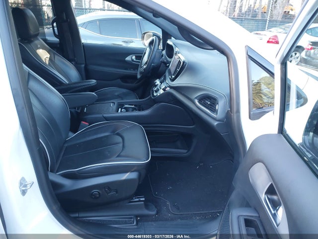 2025 CHRYSLER PACIFICA 2C4RC1GG0SR569477 Photo 4