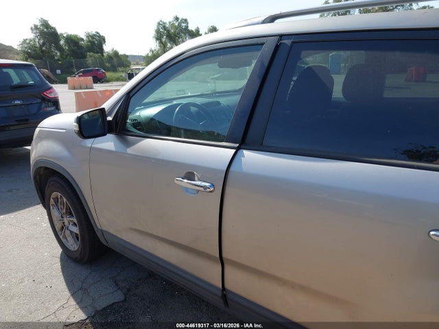 5XYKT4A66EG434533 KIA SORENTO LX