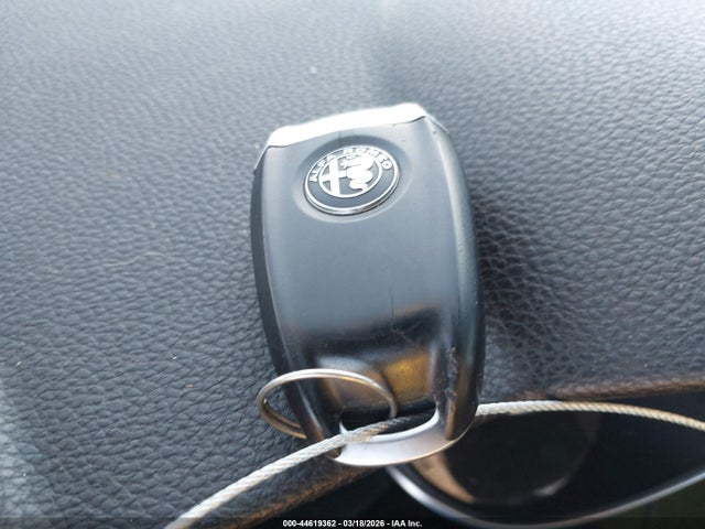 2018 ALFA ROMEO STELVIO ZASFAKNN0J7B69734 Photo 10