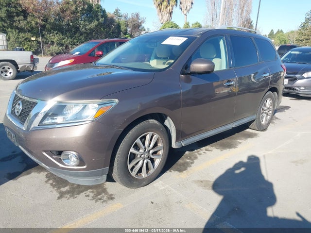 Nissan Pathfinder Sv 2015 5N1AR2MN9FC645924 Image 2