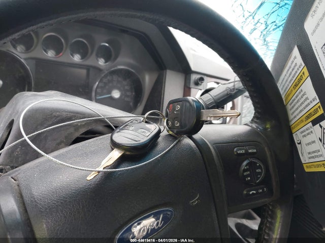 2011 FORD F-250 1FT7W2BT6BEC51787 Photo 10