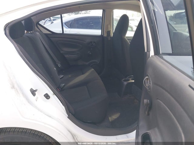 3N1CN7AP5FL824996 Nissan Versa 1.6 S