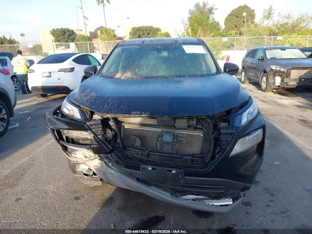 JN8BT3BA4PW419214 Nissan Rogue Sv Fwd