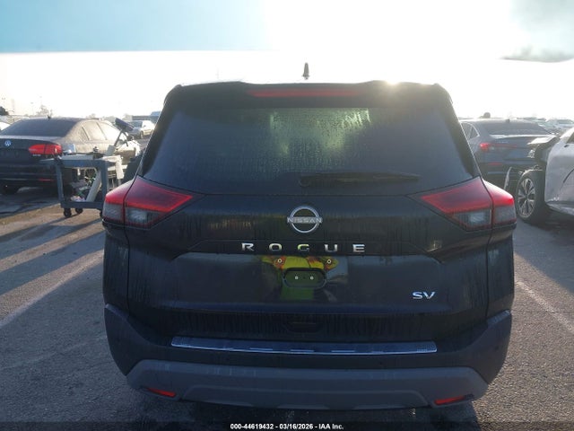 JN8BT3BA4PW419214 Nissan Rogue Sv Fwd