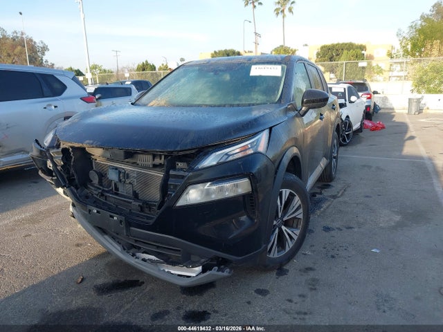 JN8BT3BA4PW419214 Nissan Rogue Sv Fwd