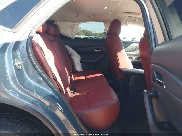 44619435 :رقم المزاد ، 3MVDMBCM4RM643279 vin ، 2024 Mazda Cx-30 2.5 S Carbon Edition مزاد بيع