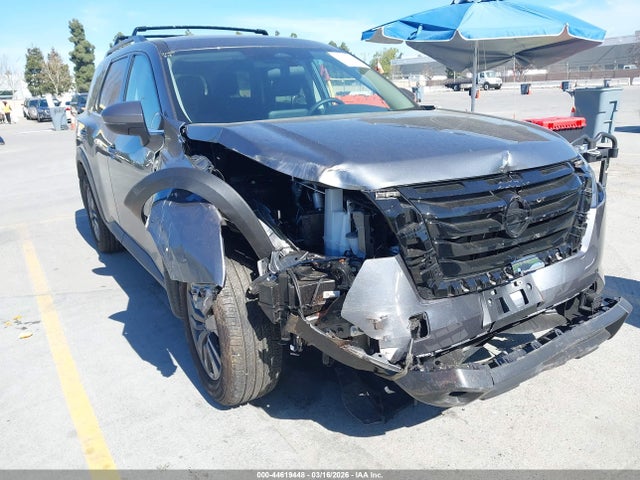 5N1DR3BC6SC271223 Nissan Pathfinder Sv 4wd