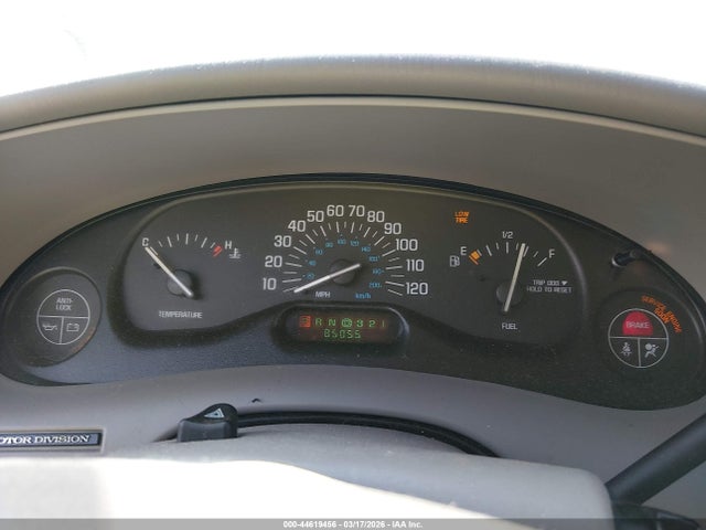 44619456 :رقم المزاد ، 2G4WS52J611119471 vin ، 2001 Buick Century Custom مزاد بيع