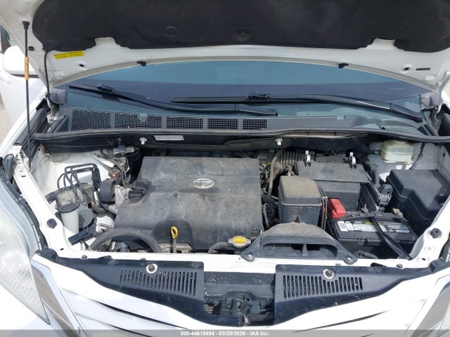 5TDKK3DC9FS545838 Toyota Sienna Le 8 Passenger