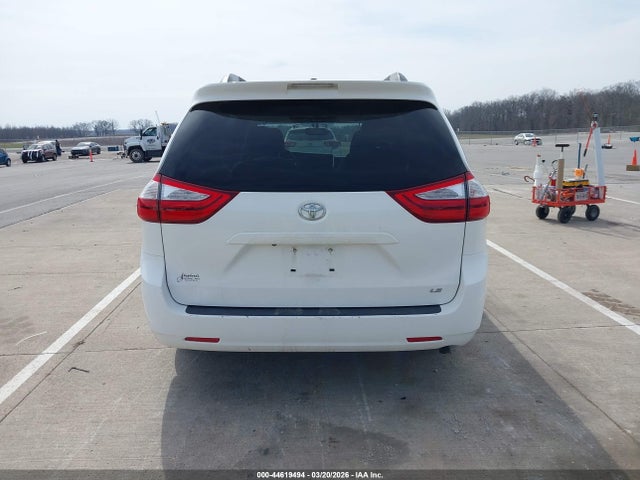 5TDKK3DC9FS545838 Toyota Sienna Le 8 Passenger