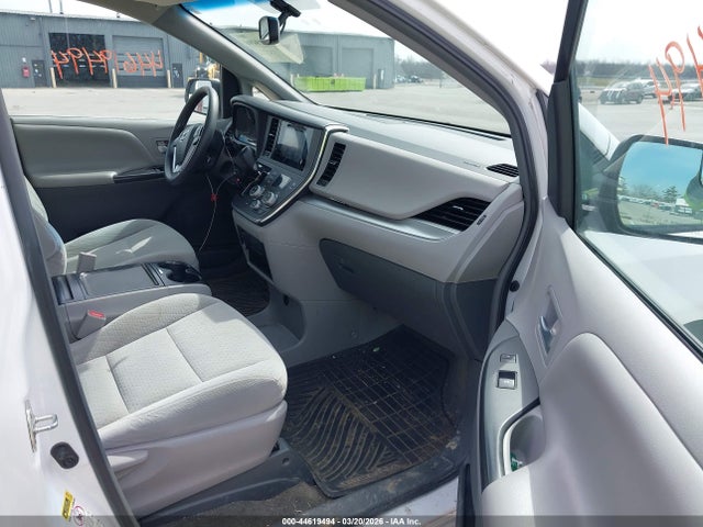 5TDKK3DC9FS545838 Toyota Sienna Le 8 Passenger