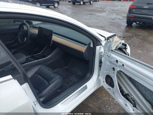 2020 TESLA MODEL 3 5YJ3E1EB5LF637440 Photo 4