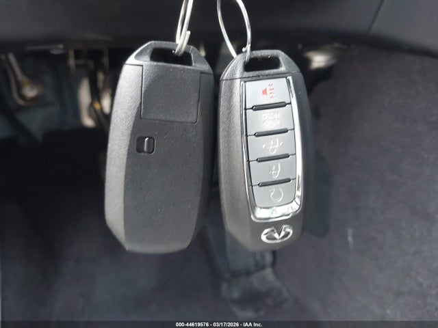 44619576 :رقم المزاد ، JN1EV7EL3LM380163 vin ، 2020 Infiniti Q60 Luxe Awd مزاد بيع