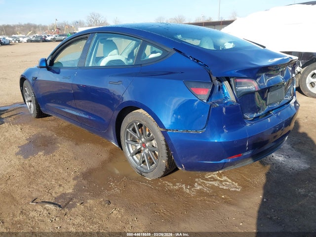 2022 TESLA MODEL 3 5YJ3E1EA6NF203716 Photo 2