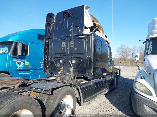 Продажа на аукционе авто 2011 Freightliner Cascadia 125, vin: 1FUJGLBG7BLAX1138, номер лота: 44619612