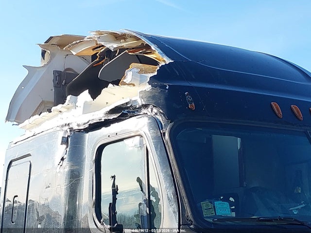 Продажа на аукционе авто 2011 Freightliner Cascadia 125, vin: 1FUJGLBG7BLAX1138, номер лота: 44619612