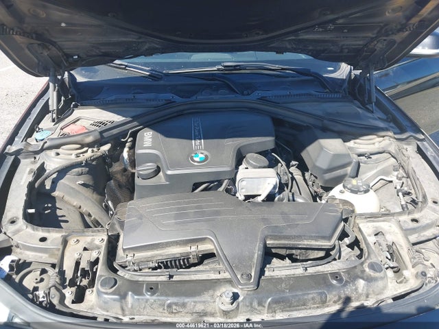 44619621 :رقم المزاد ، WBA8E9G50GNU28672 vin ، 2016 Bmw 328i مزاد بيع